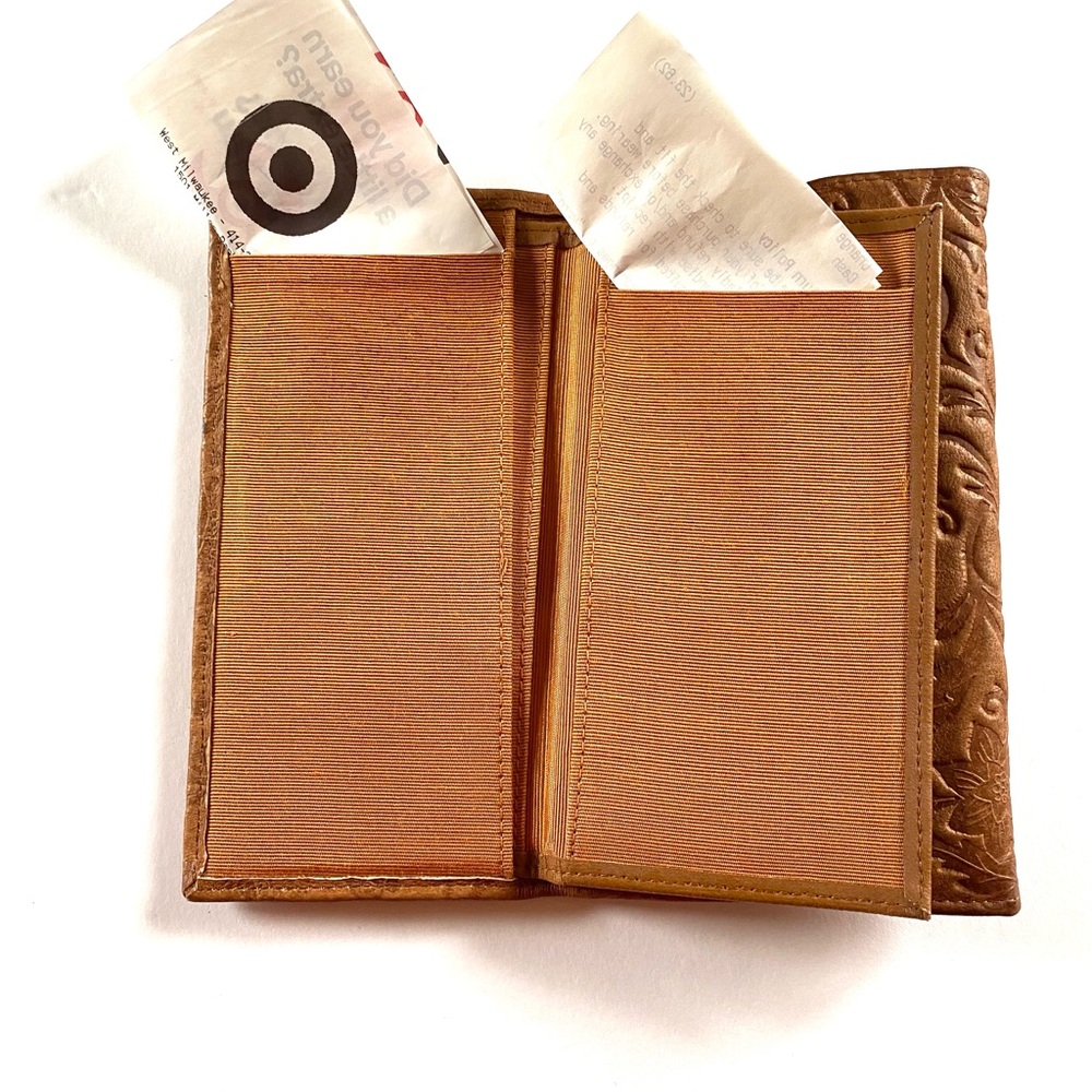 Vintage Women’s Light Brown Embossed Floral Genuine Leather Wallet - Picture 8 of 8